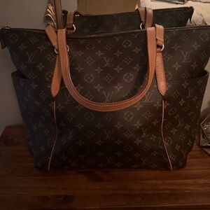 Louis Vuitton totally GM